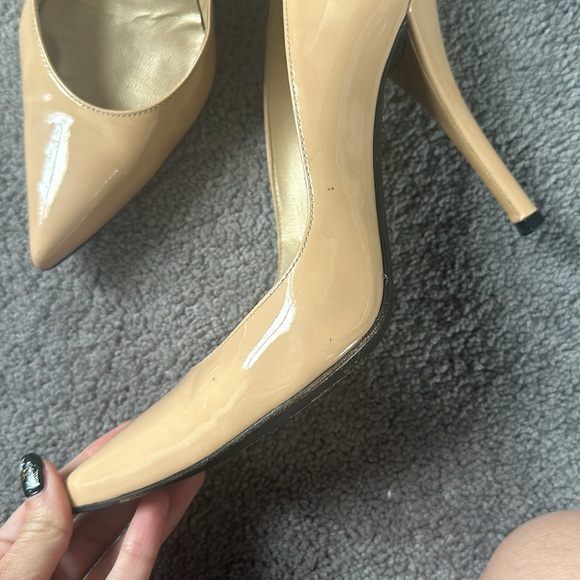 Stuart Weitzman Nude Heels size 7 - Picture 8 of 10